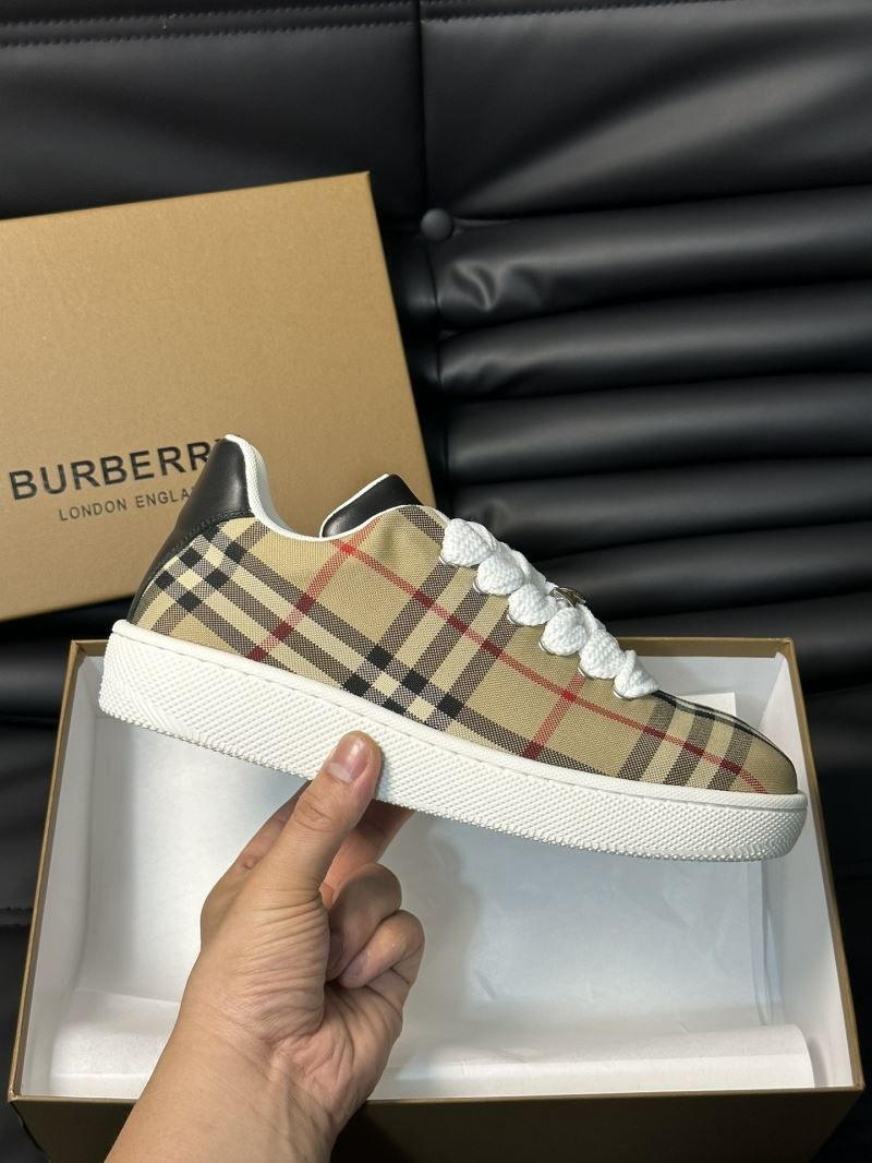 Burberry Low Shoes